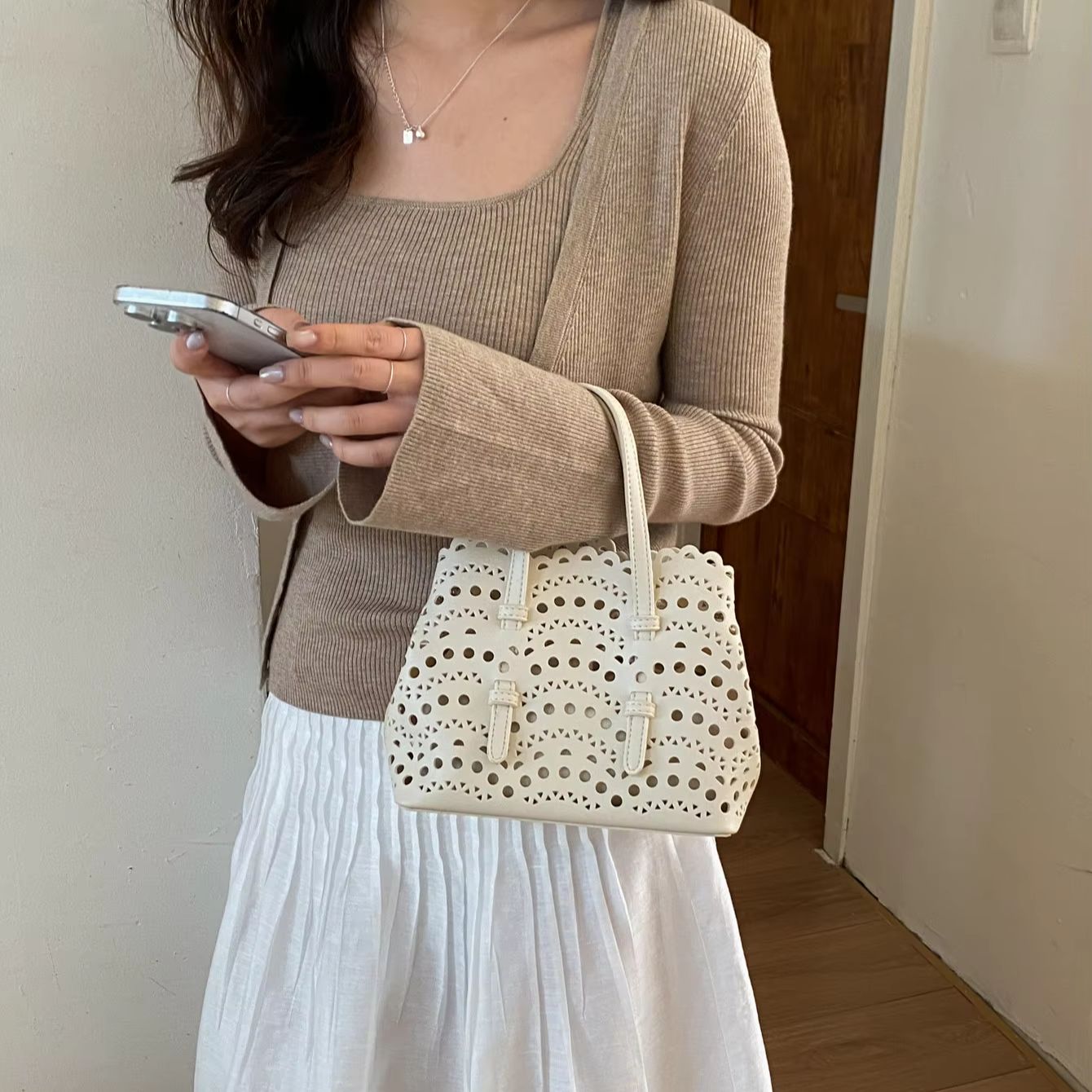 Красная сумка через плечо с пр – обзор и цена Leather Work Handbags For Women